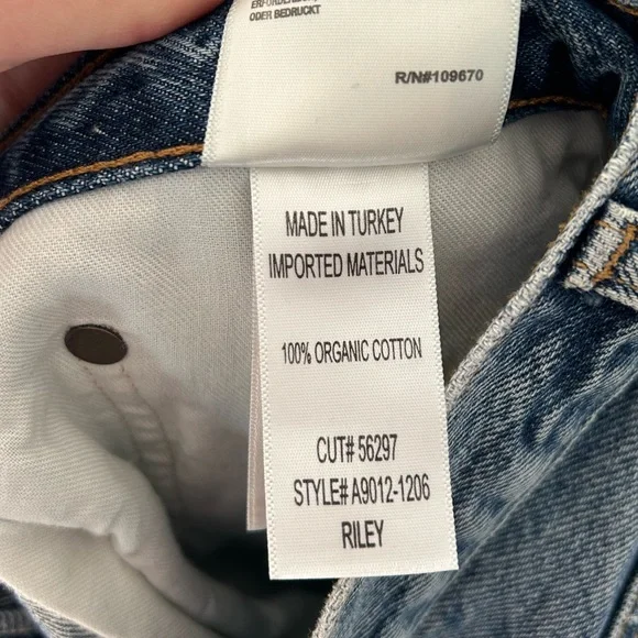 AGOLDE Riley Shorts - Picture 9 of 11